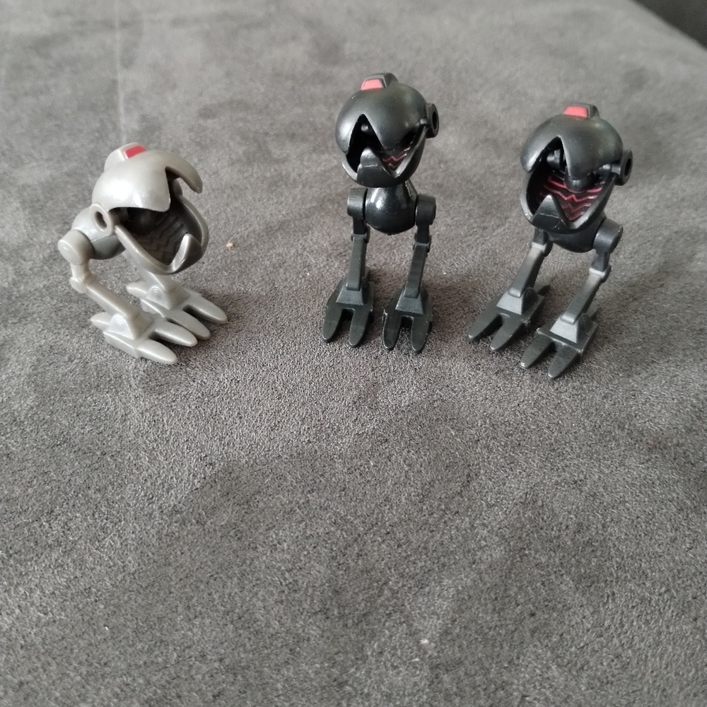 TMNT Fugitoid w/ 5 Mousers Action Figures - Picture 9 of 9